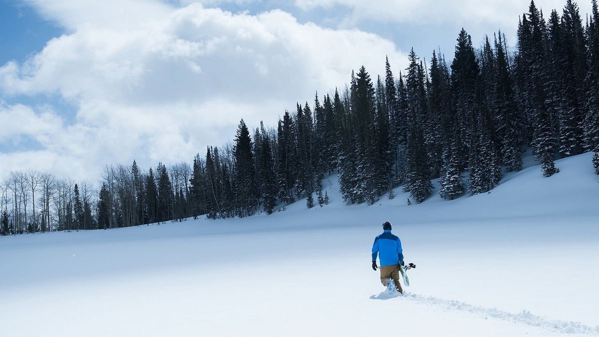 6-below-miracle-on-the-mountain-2017-directed-by-scott-waugh